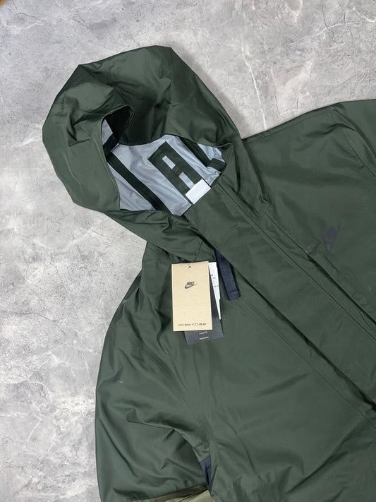 Nike Tech Stormfit muška jakna (S, M)