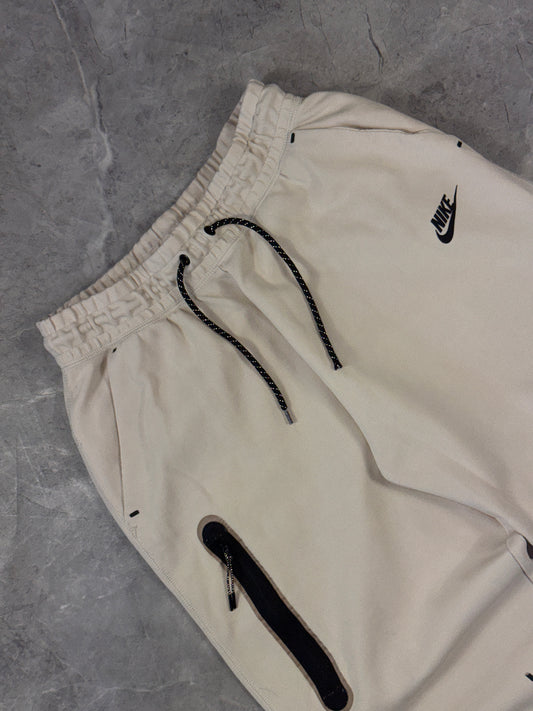 Nike Tech Fleece ženska trenerka (M)