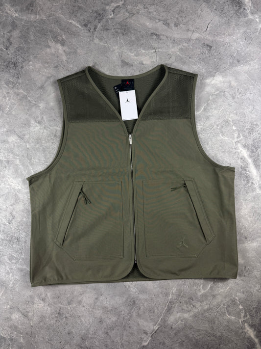 Jordan Essentials Olive muški prsluk(L,XL)