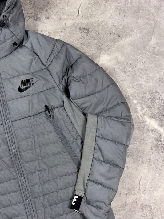 Nike AV15 Downfill Muška jakna(XS,S)