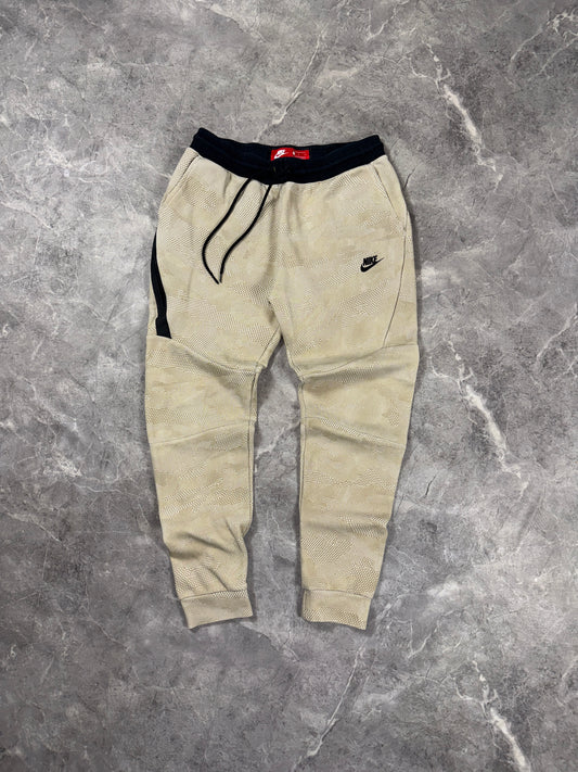 Nike Tech Fleece muška trenerka (S)