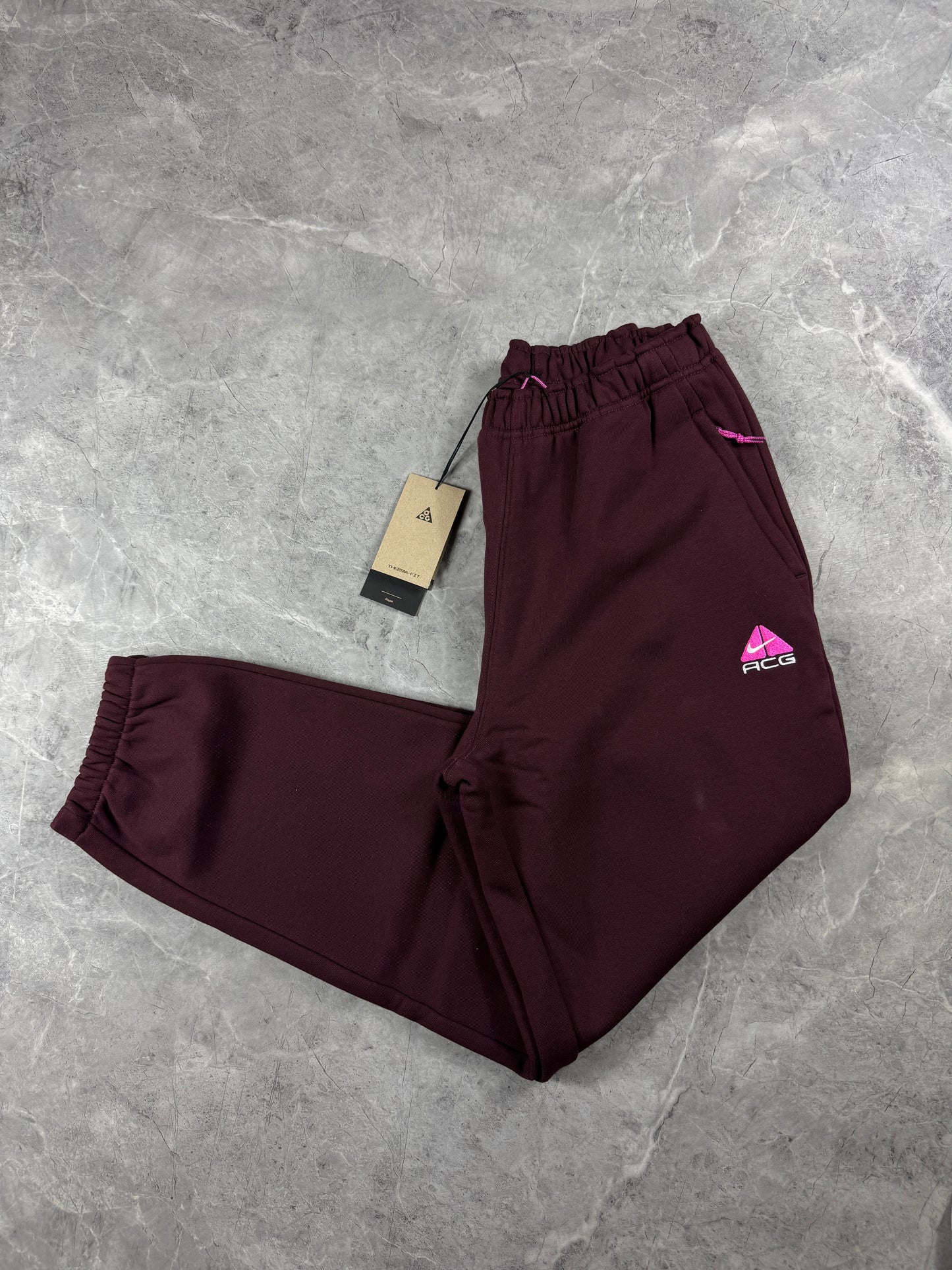 Nike ACG Lungs Therma-FIT Repel Tuff Fleece Cuffed muška trenerka( M,L,XL,XXL)
