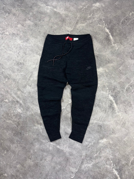Nike Tech Fleece Flyknit muška trenerka (S)