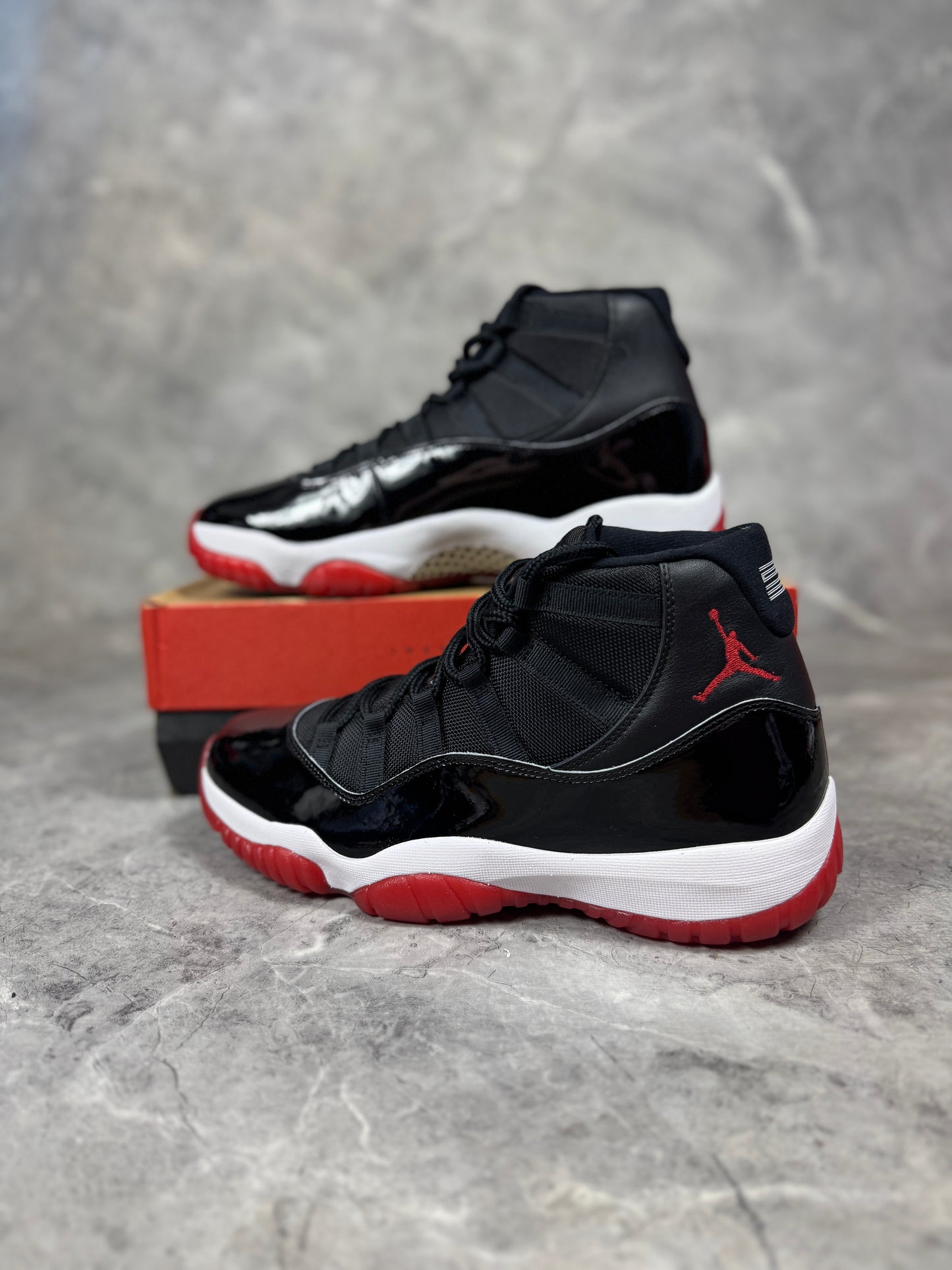 Air Jordan 11 Bred muške patike (45,45.5)