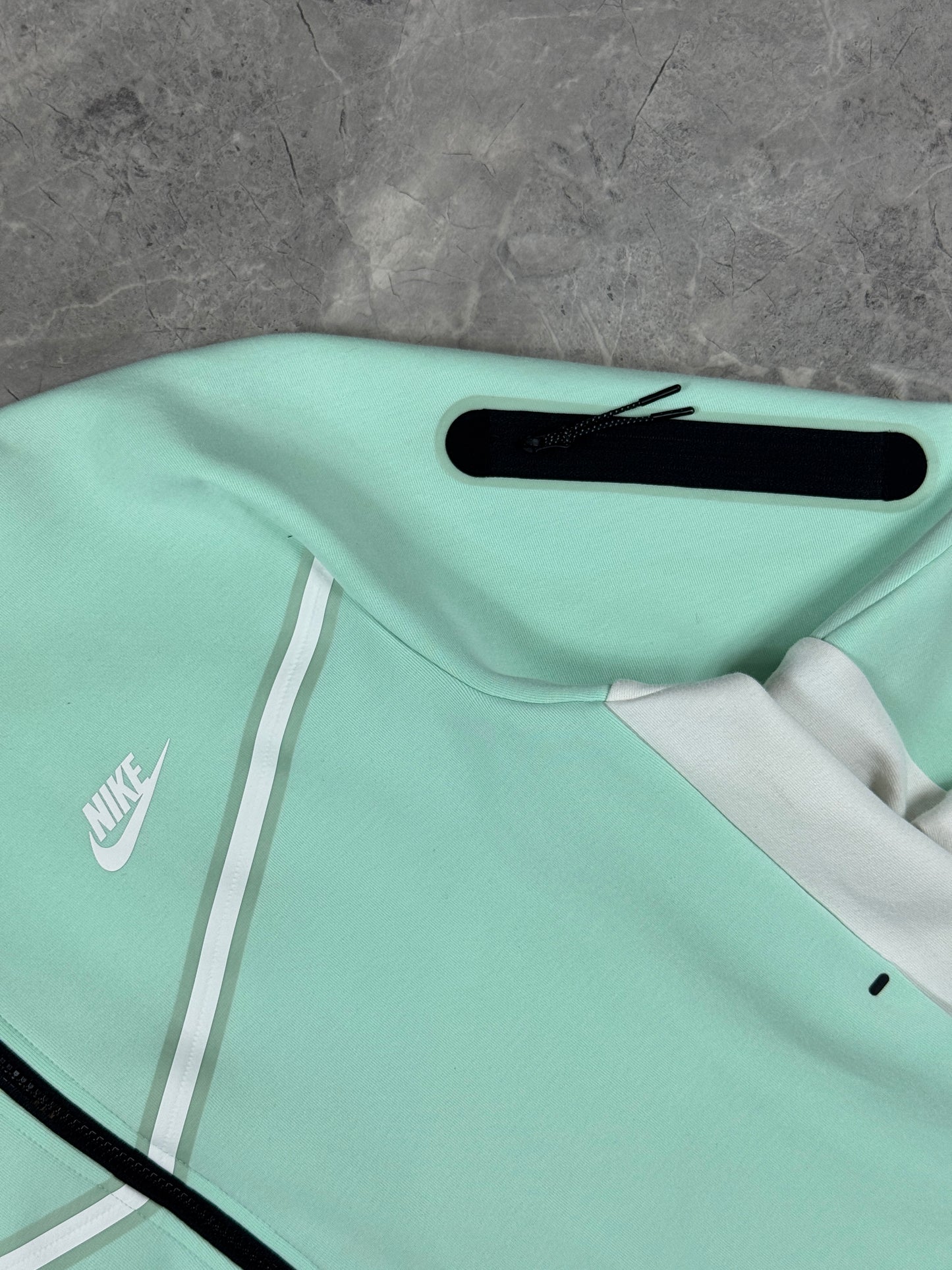 Nike Tech Fleece muška dukserica (L)