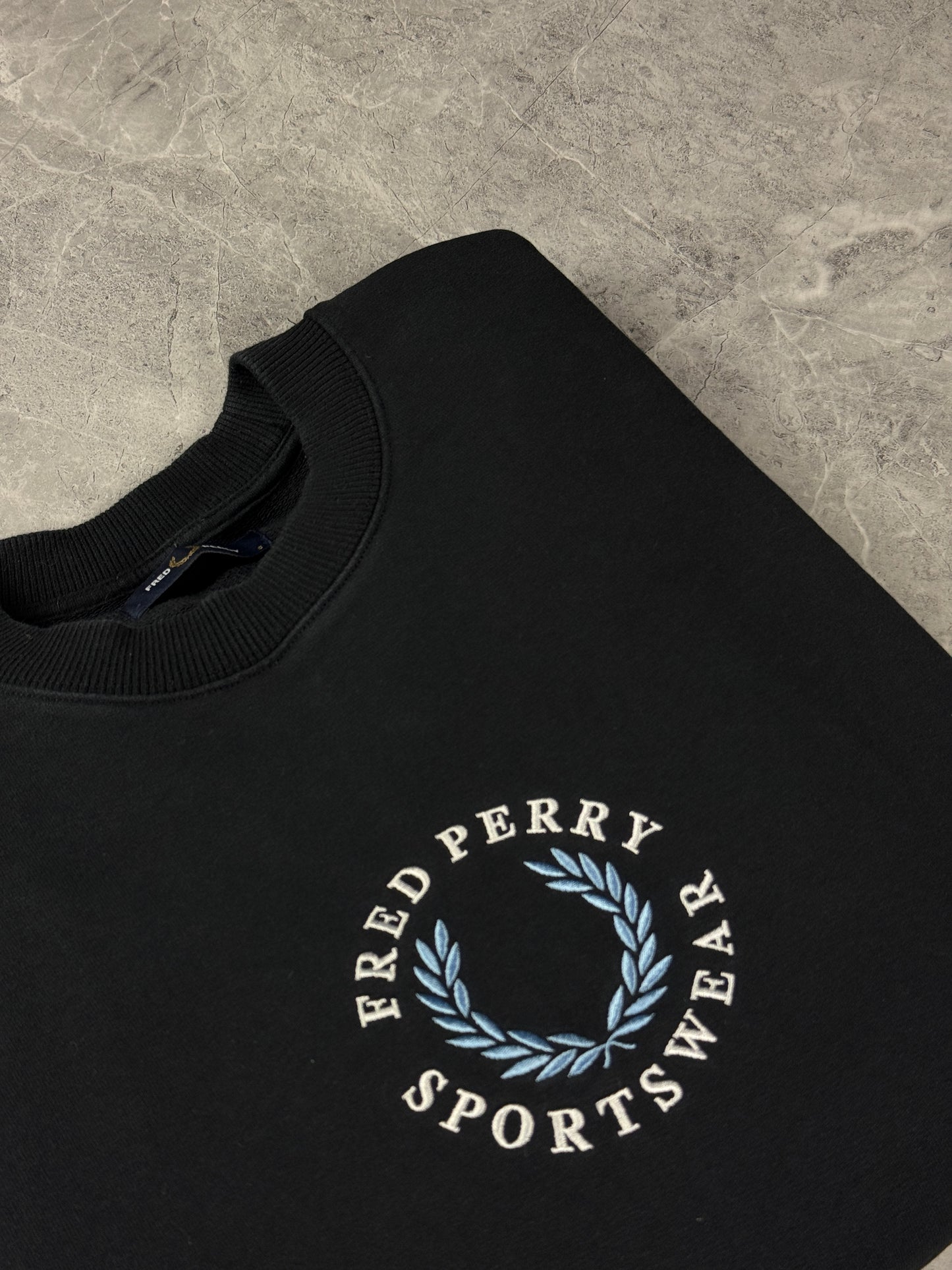 Fred Perry Crni Logo Plavi muška dukserica (S)