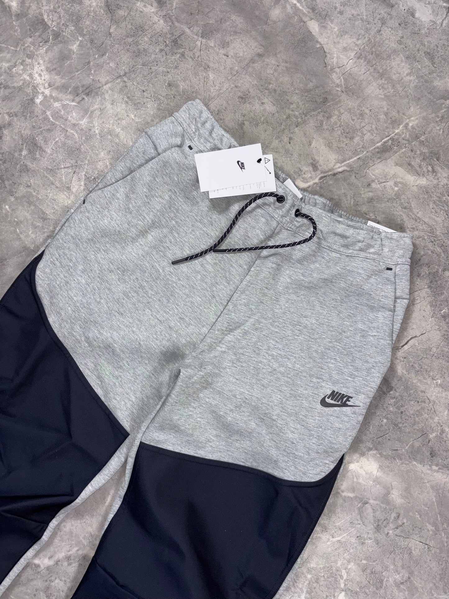 Nike Tech Fleece Hybrid muška trenerka (L,XL)