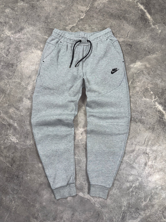 Nike Tech Fleece muška trenerka (S)