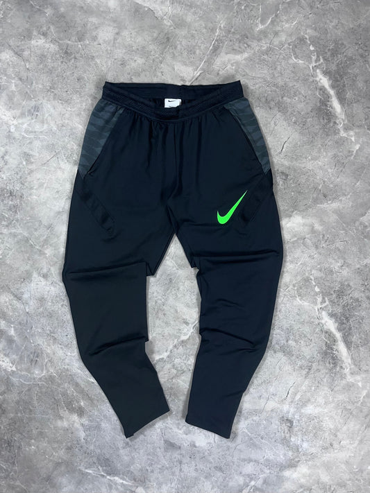 Nike Dri Fit muška trenerka (M)