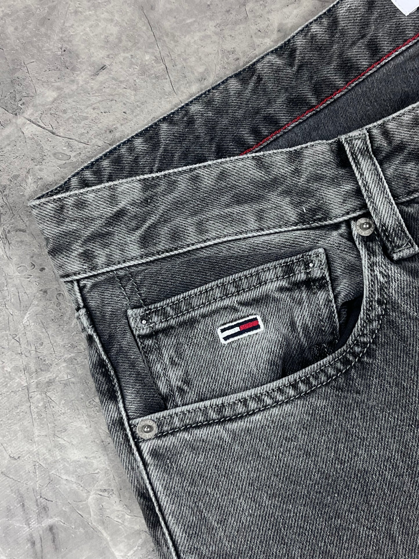 Tommy Jeans muške pantalone (XL)