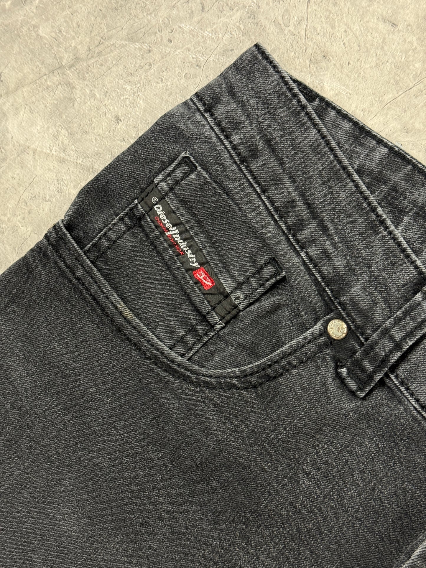 Diesel muške pantalone (M)