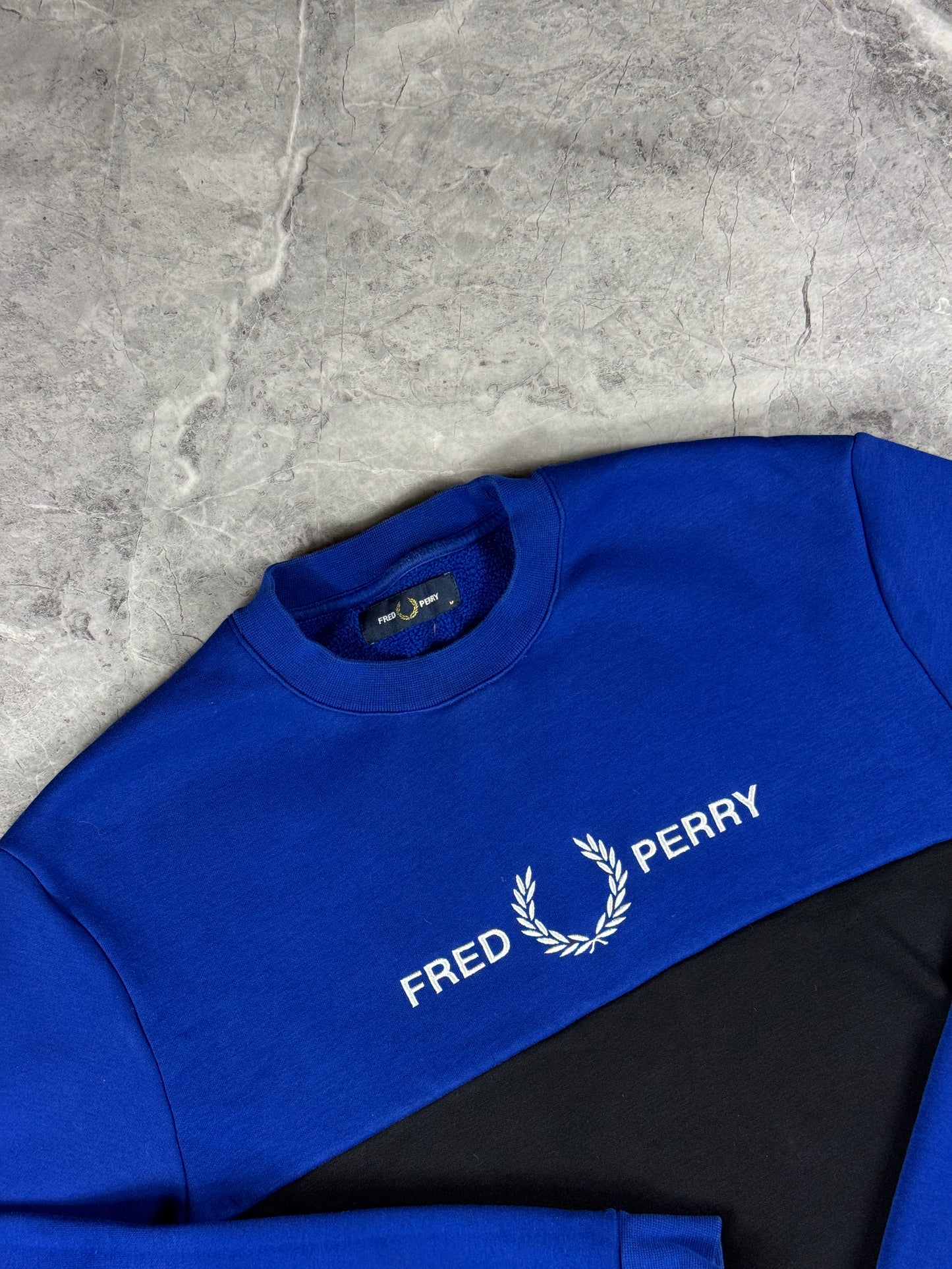 Fred Perry Crno Plava muška dukserica (S)