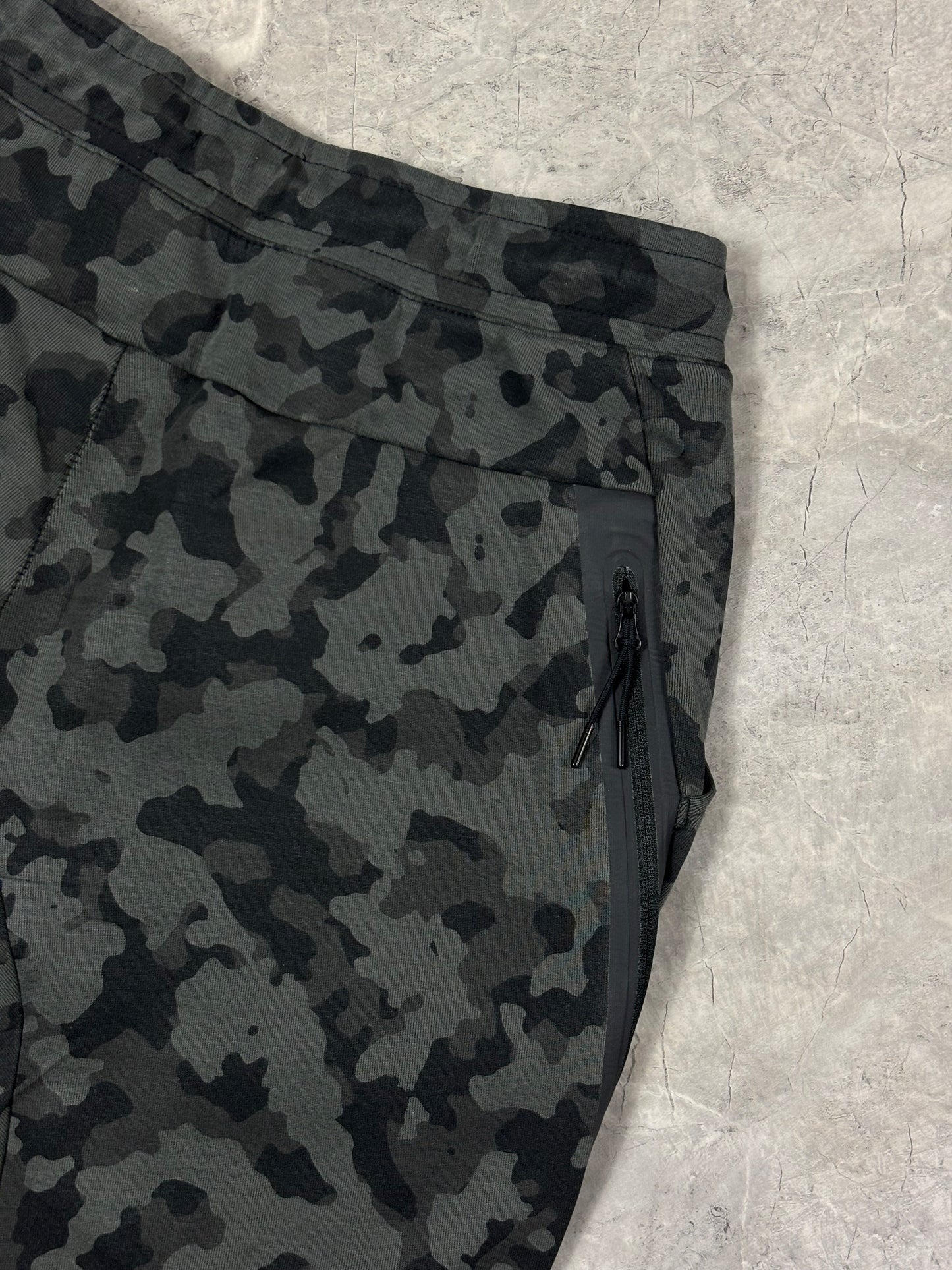 Nike Tech Fleece Camo muška trenerka(XS,S,M)