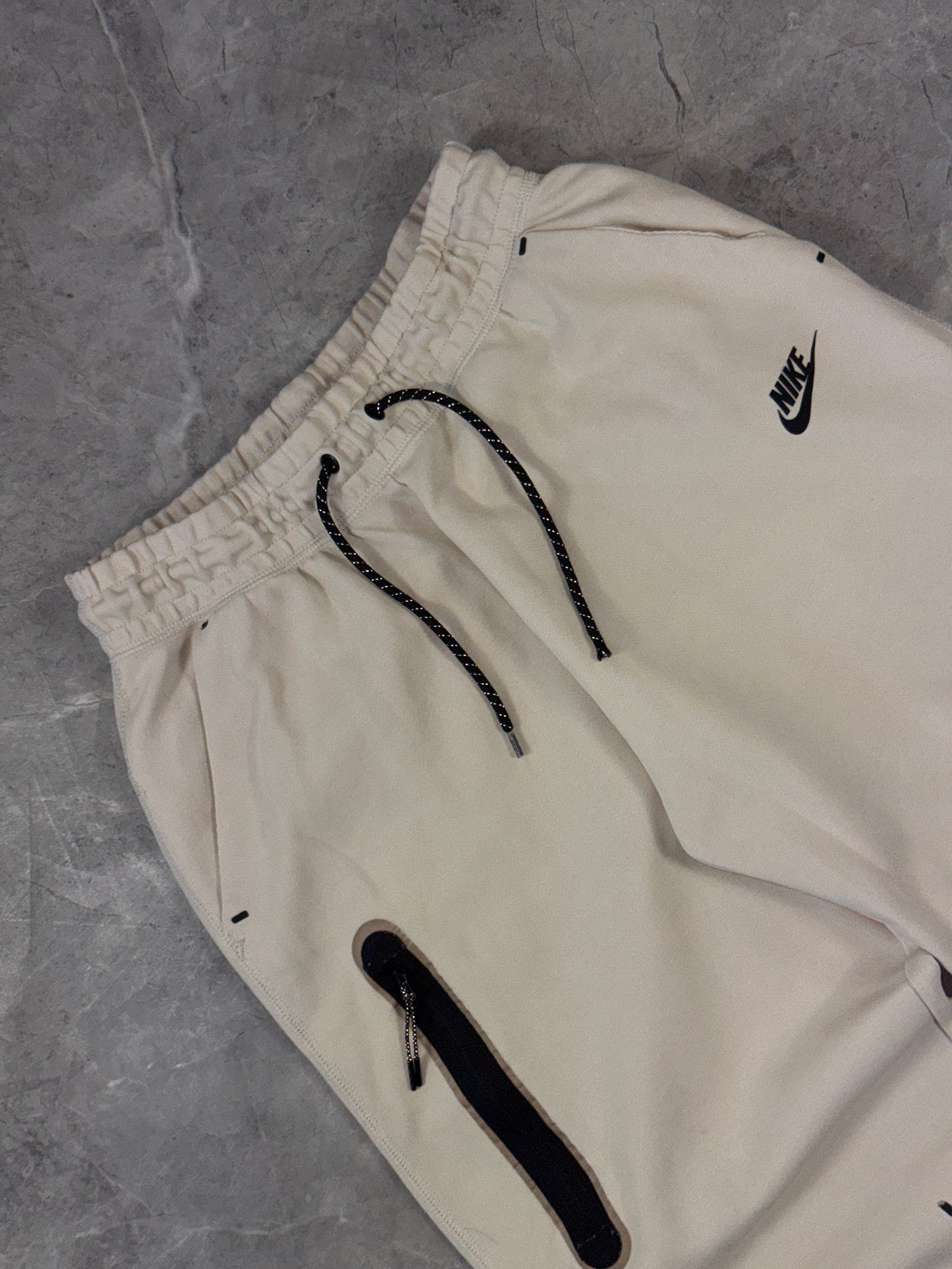 Nike Tech Fleece ženska trenerka (M)