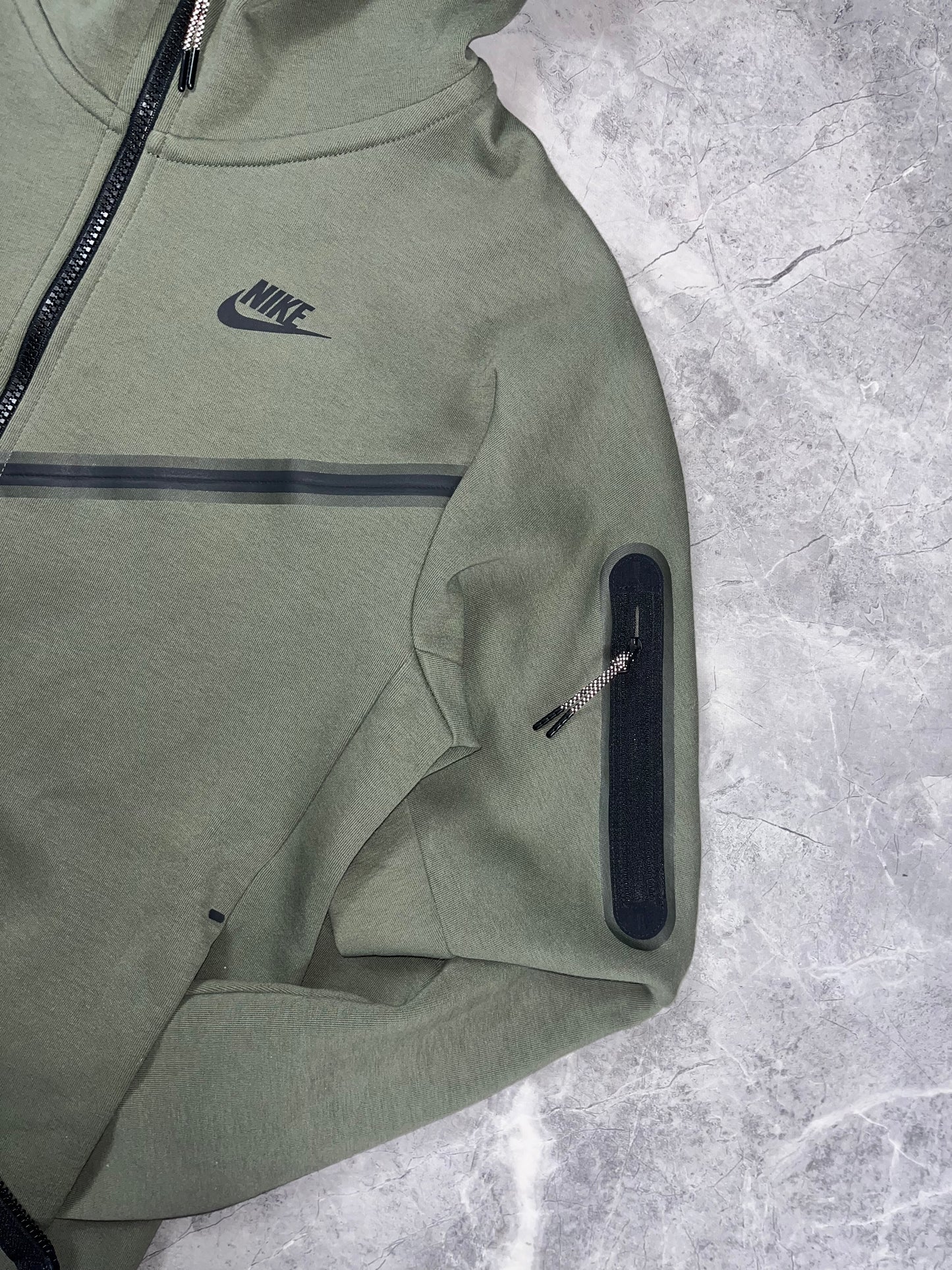 Nike Tech Fleece muška olive dukserica (S)