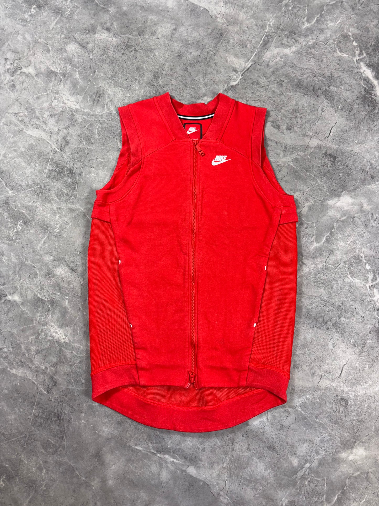 Nike Tech Fleece prsluk (S)