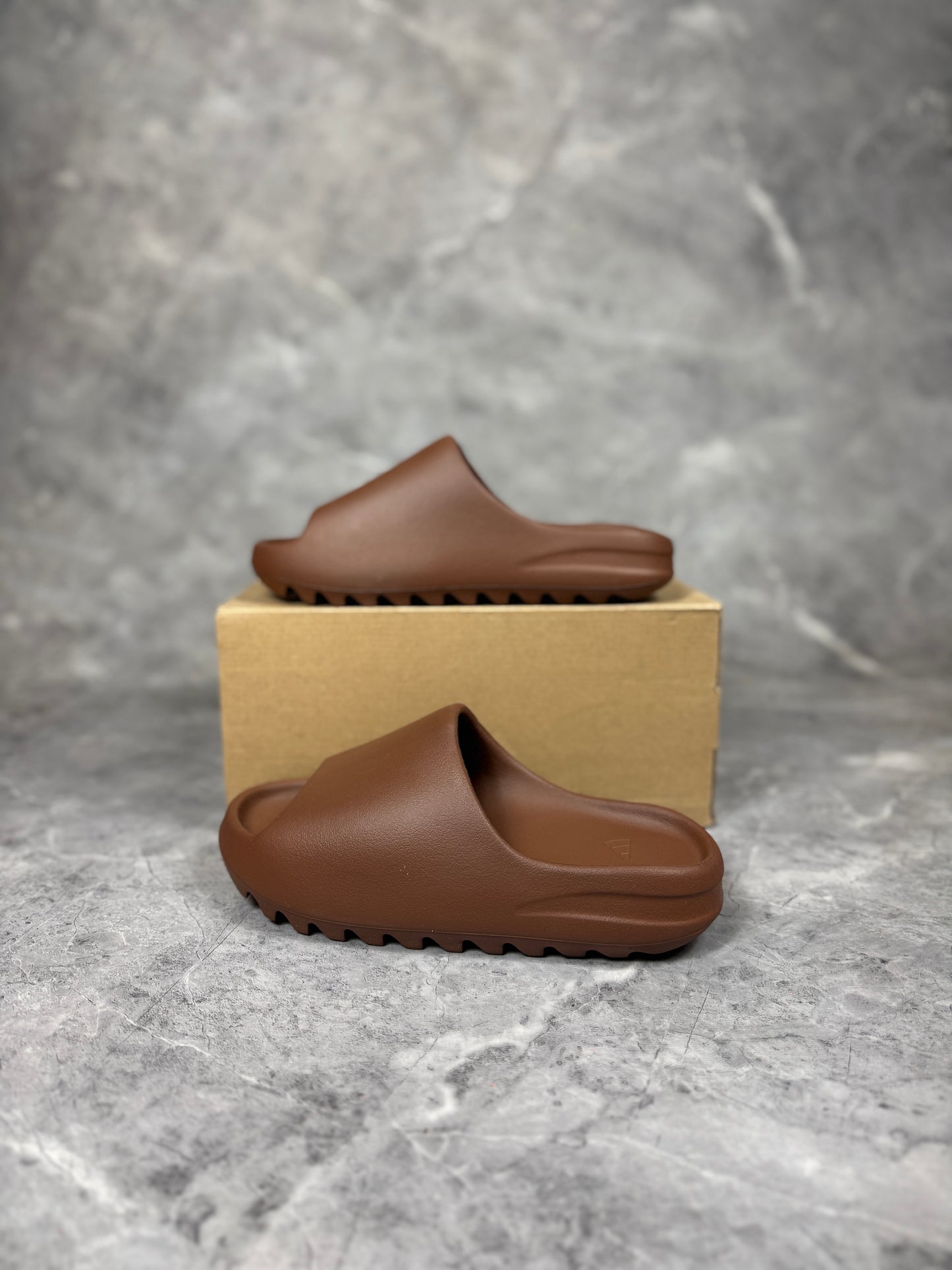 Yeezy Slide Flax papuče (42)