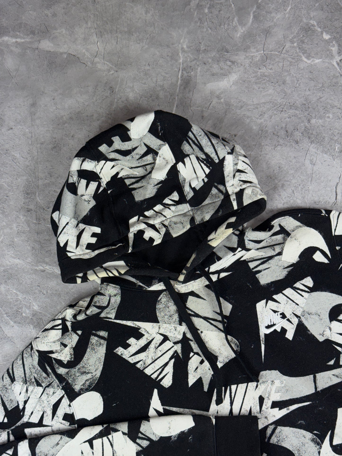 Nike All Over Print muška dukserica (M)