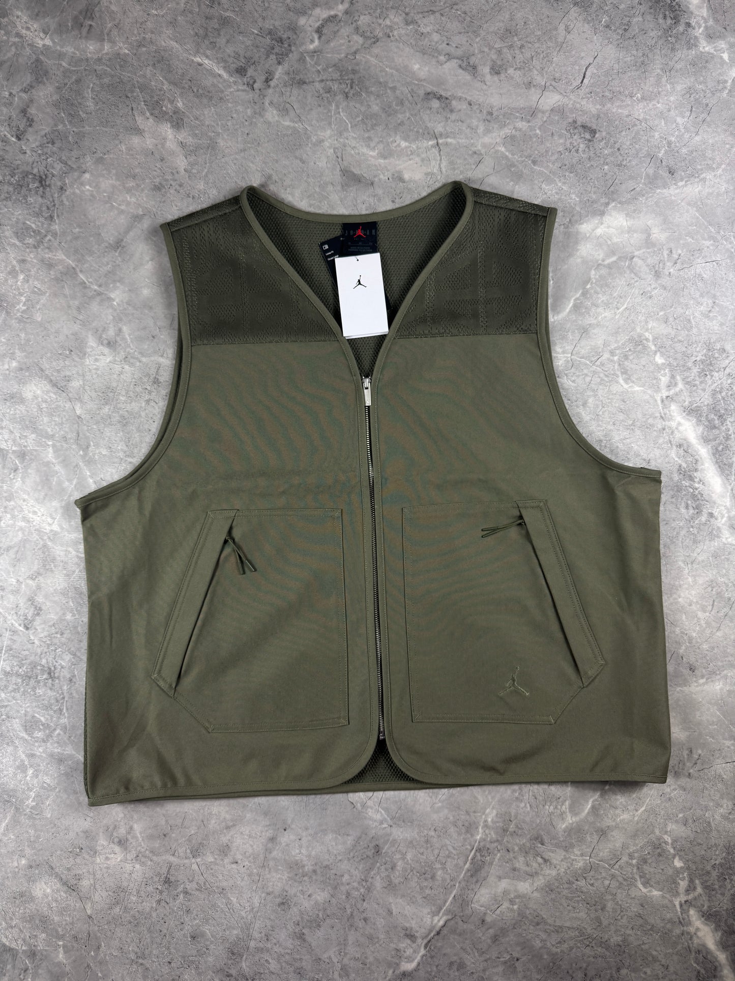 Jordan Essentials Olive muški prsluk(L,XL)