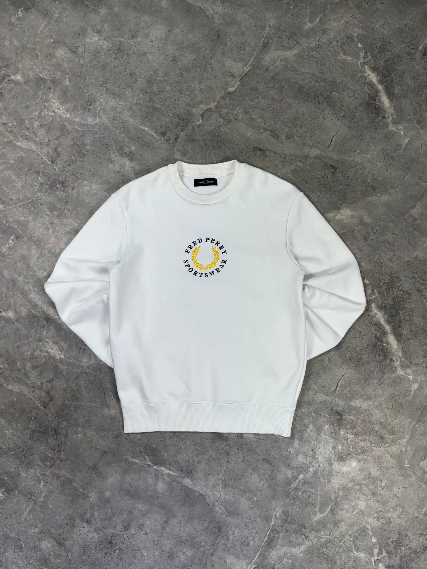 Fred Perry Gold White Crewneck muška dukserica (S)