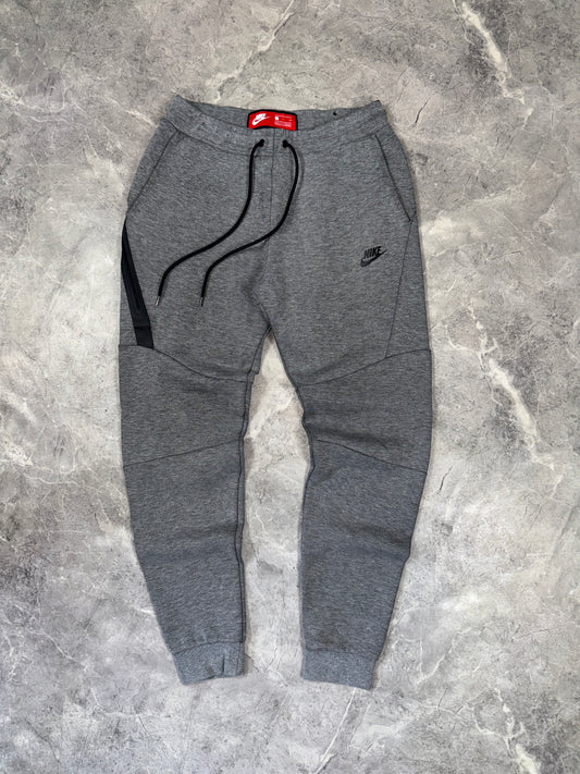 Nike Tech Fleece muška trenerka (S)