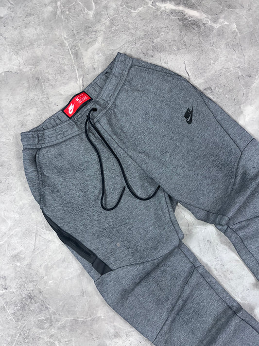 Nike Tech Fleece muška trenerka (M)