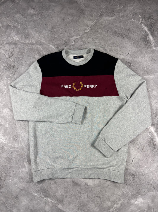 Fred Perry Sivo Trulo Crna muška dukserica (S)
