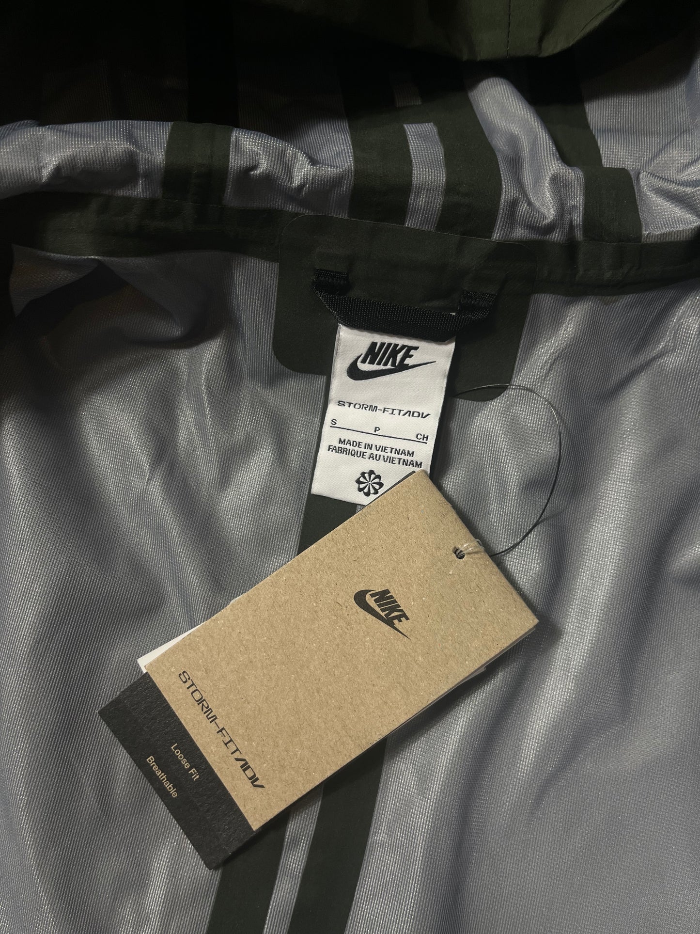 Nike Tech Stormfit muška jakna (S, M)