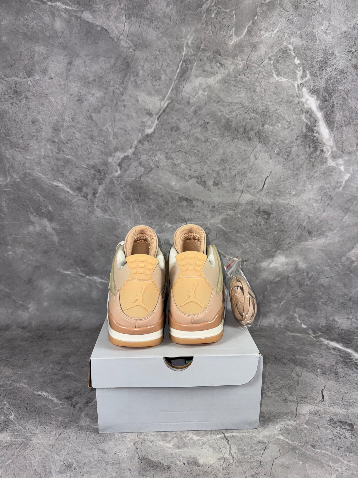 Nike Air Jordan 4 Shimmer muške patike (42)