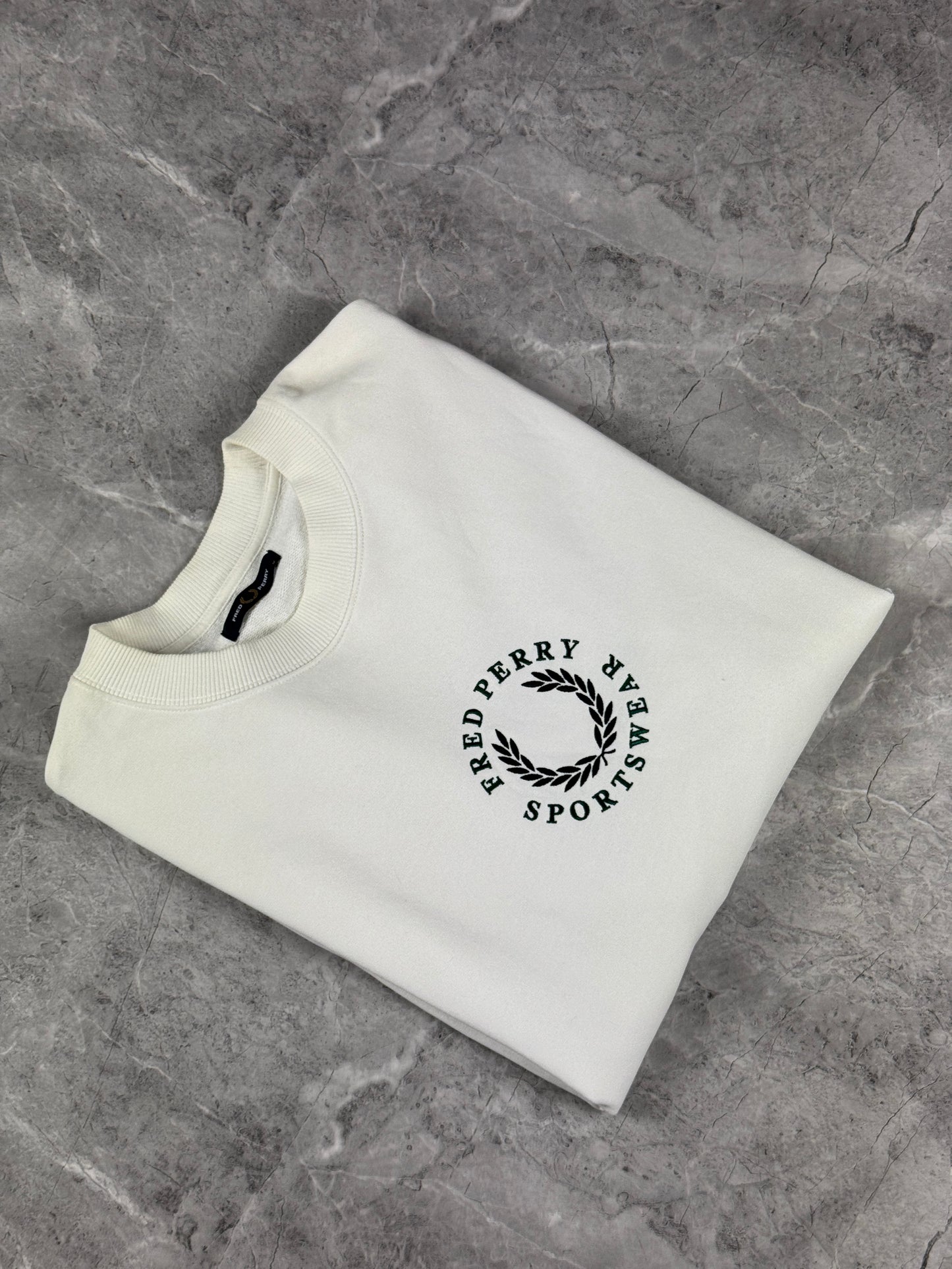 Fred Perry Beli Logo Crni muška dukserica (S)