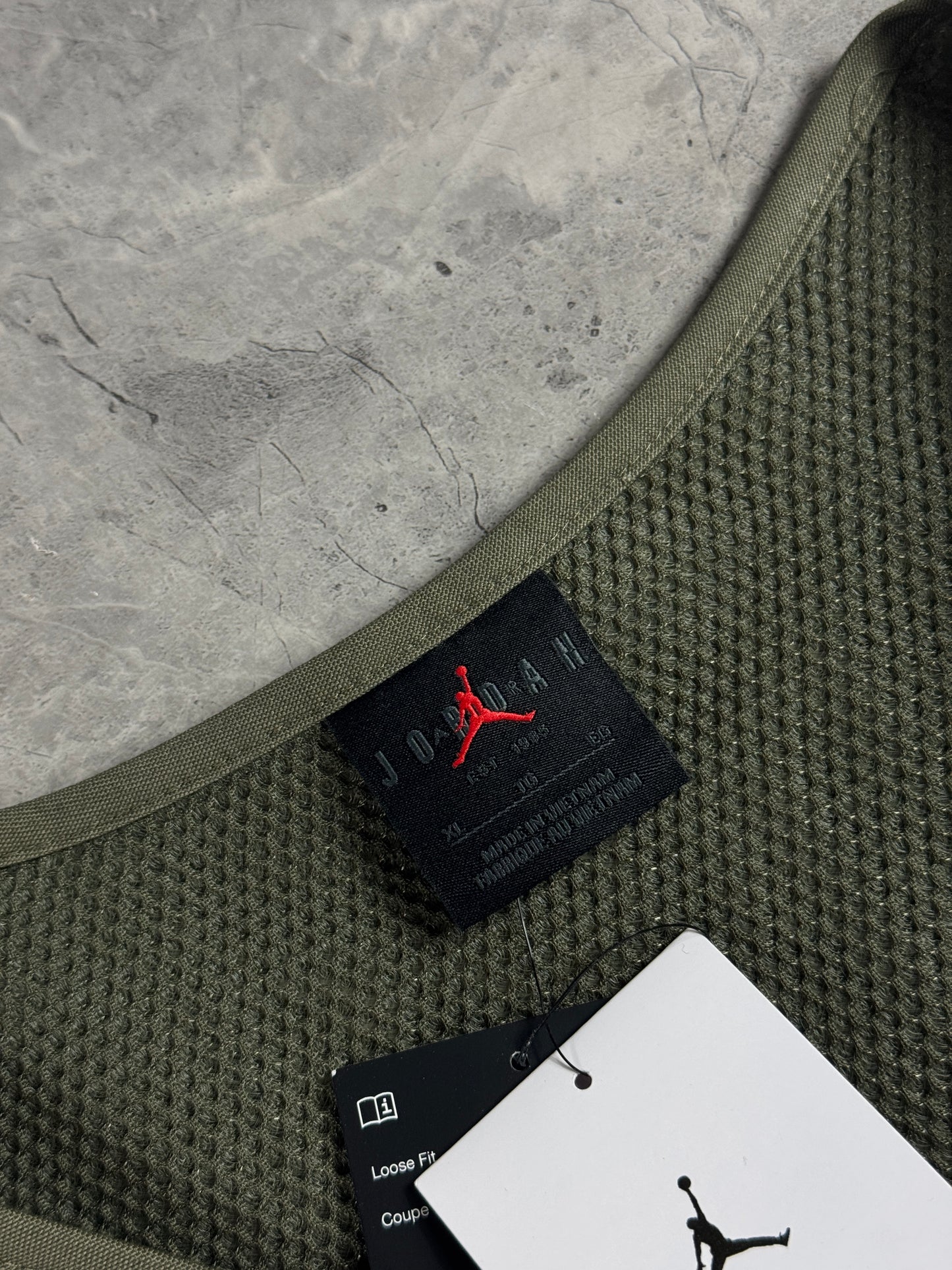 Jordan Essentials Olive muški prsluk(L,XL)