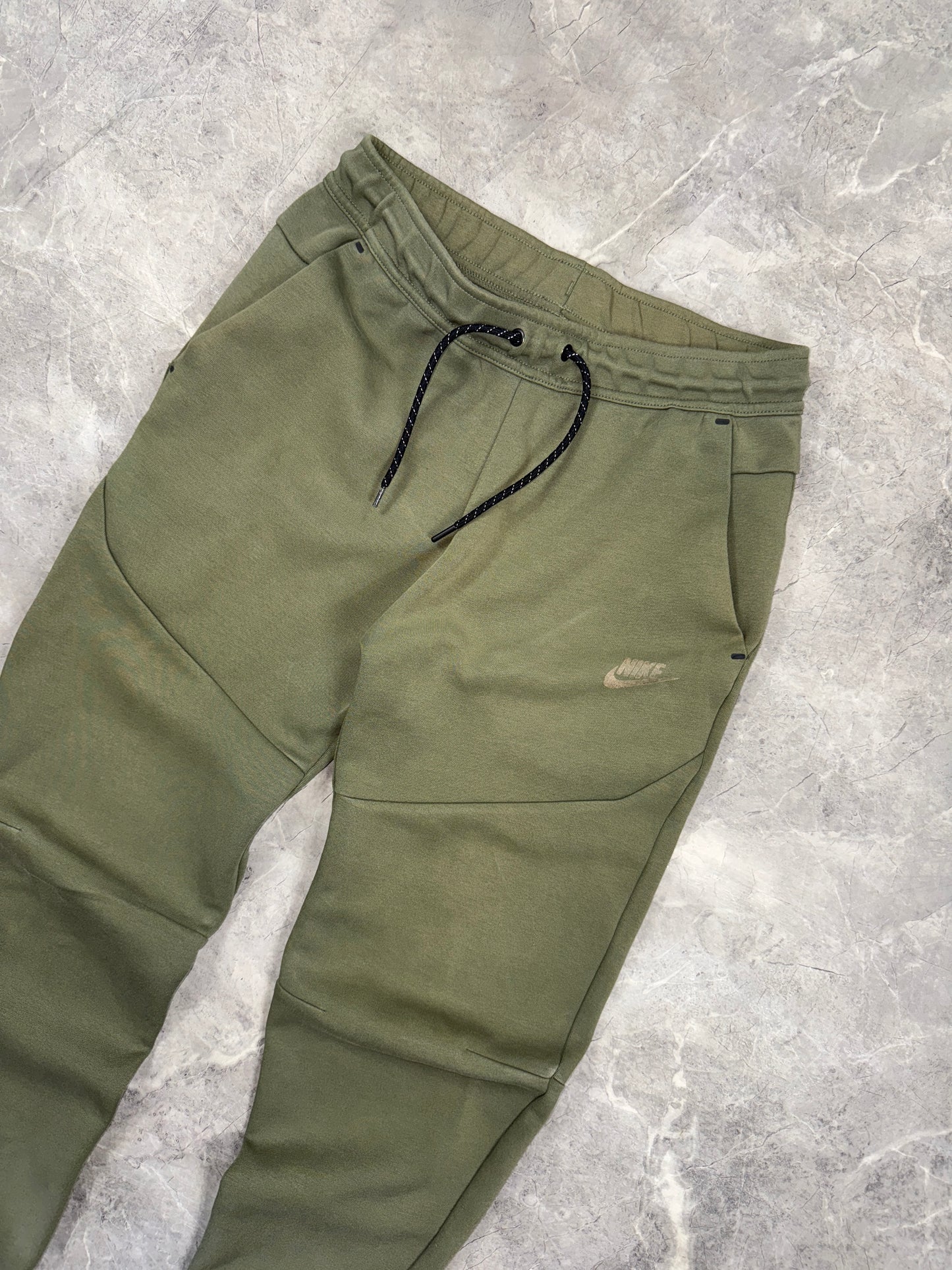 Nike Tech Fleece muške trenerke (S)