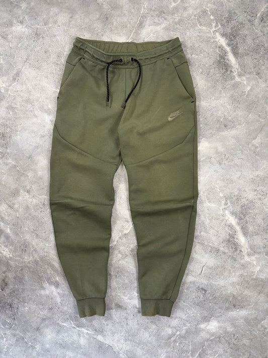 Nike Tech Fleece muške trenerke (S)