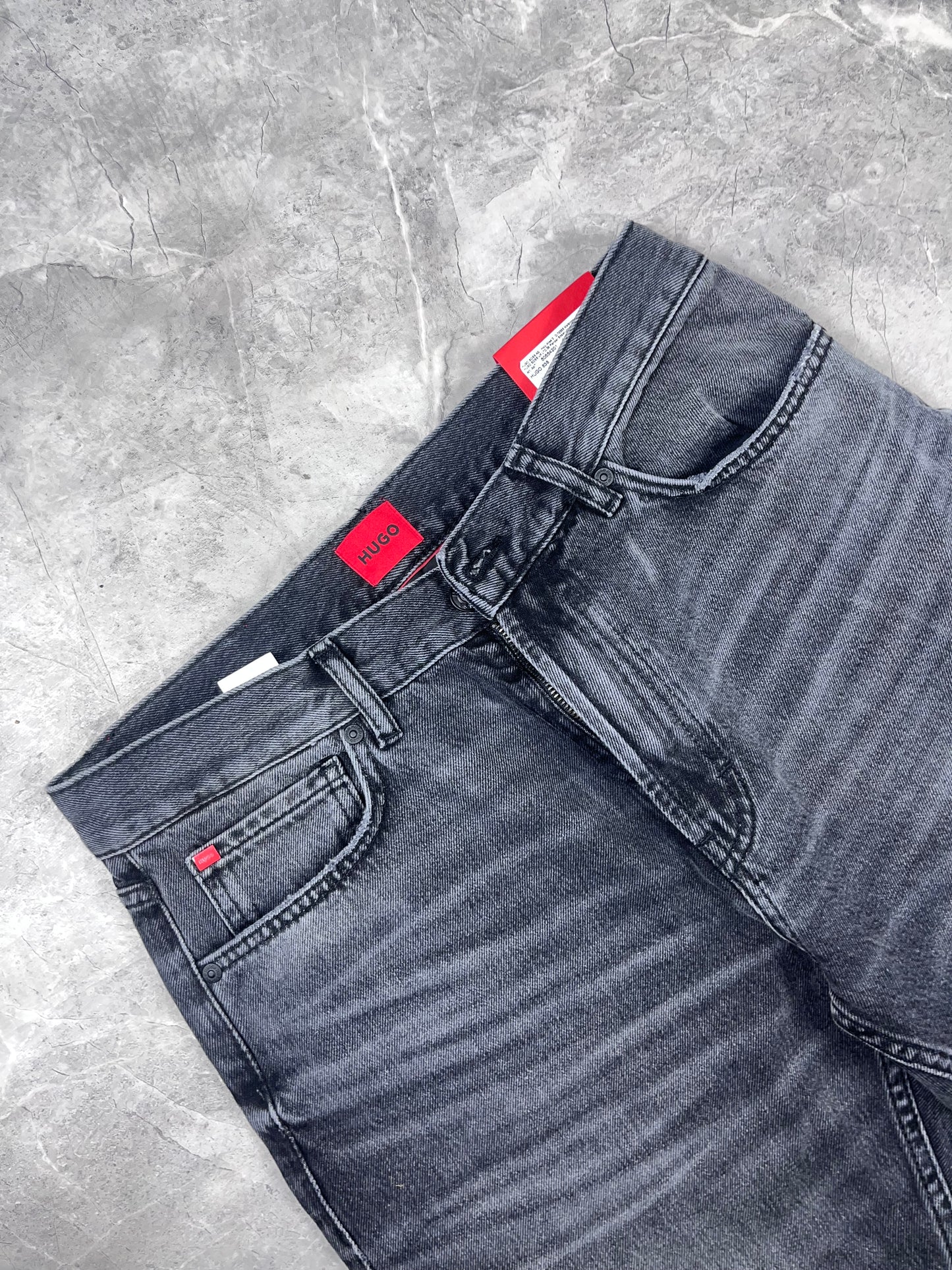 Hugo muške pantalone (W32,W34)