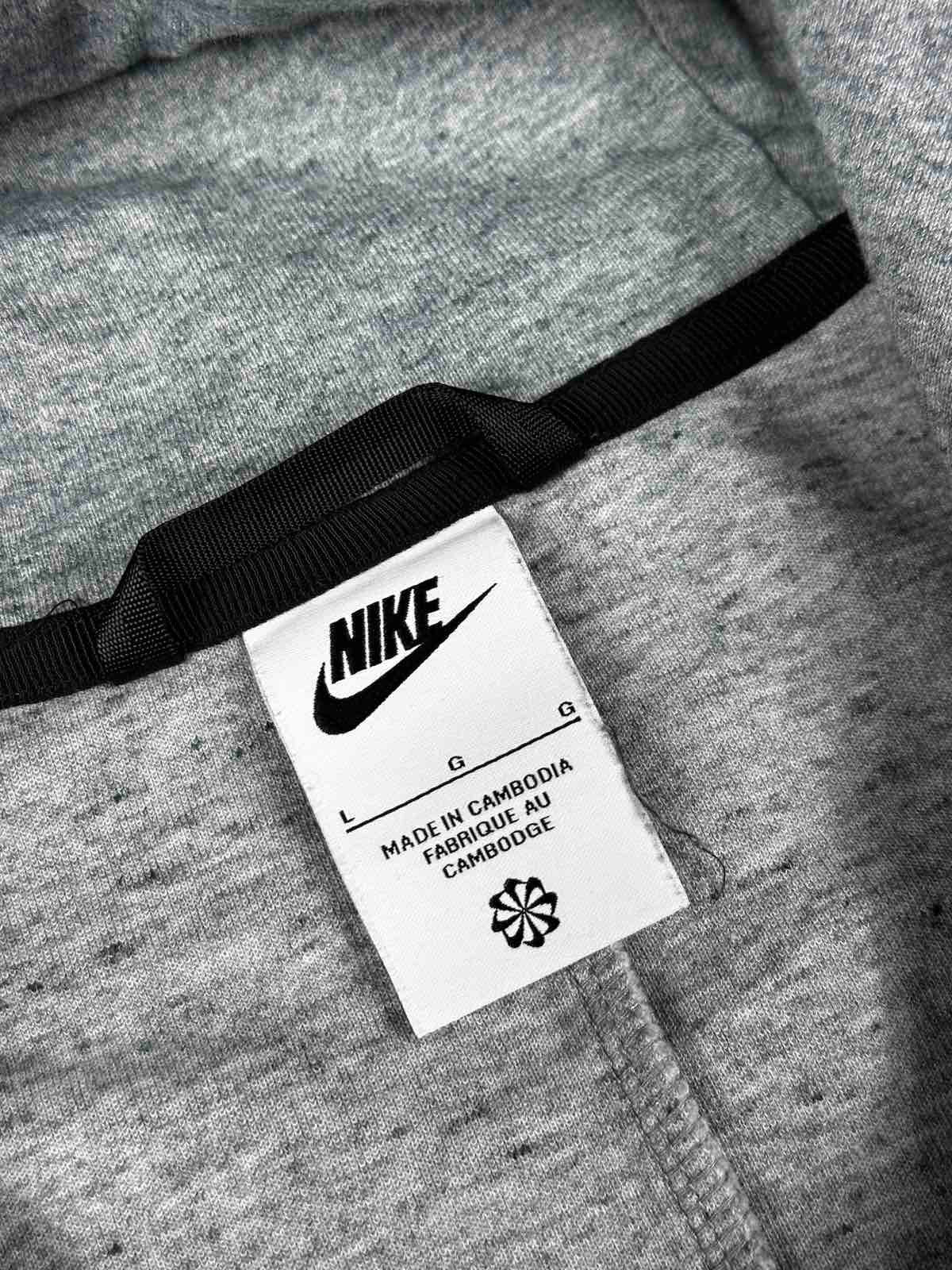 Nike Tech Fleece muška dukserica (S)