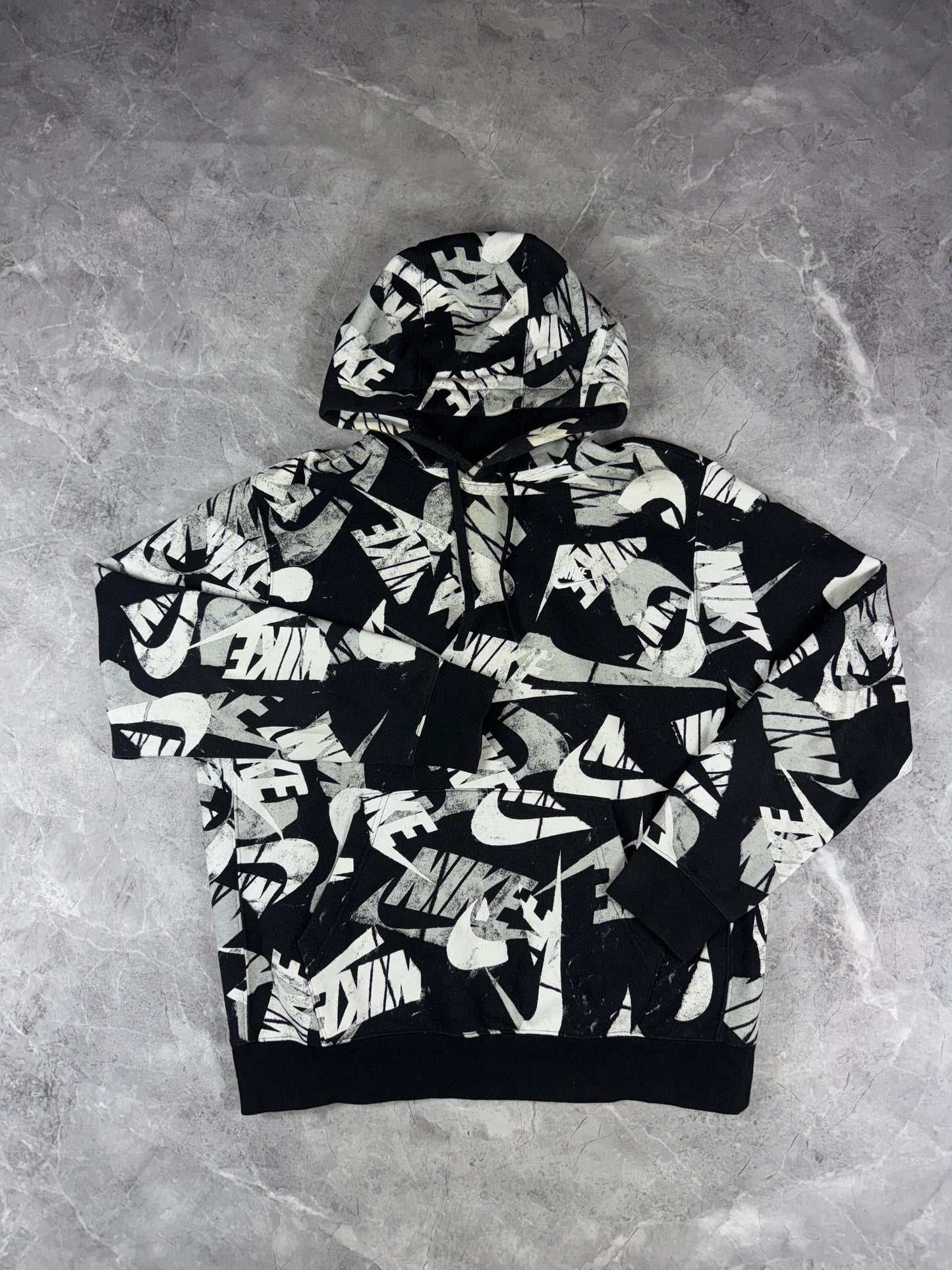 Nike All Over Print muška dukserica (M)