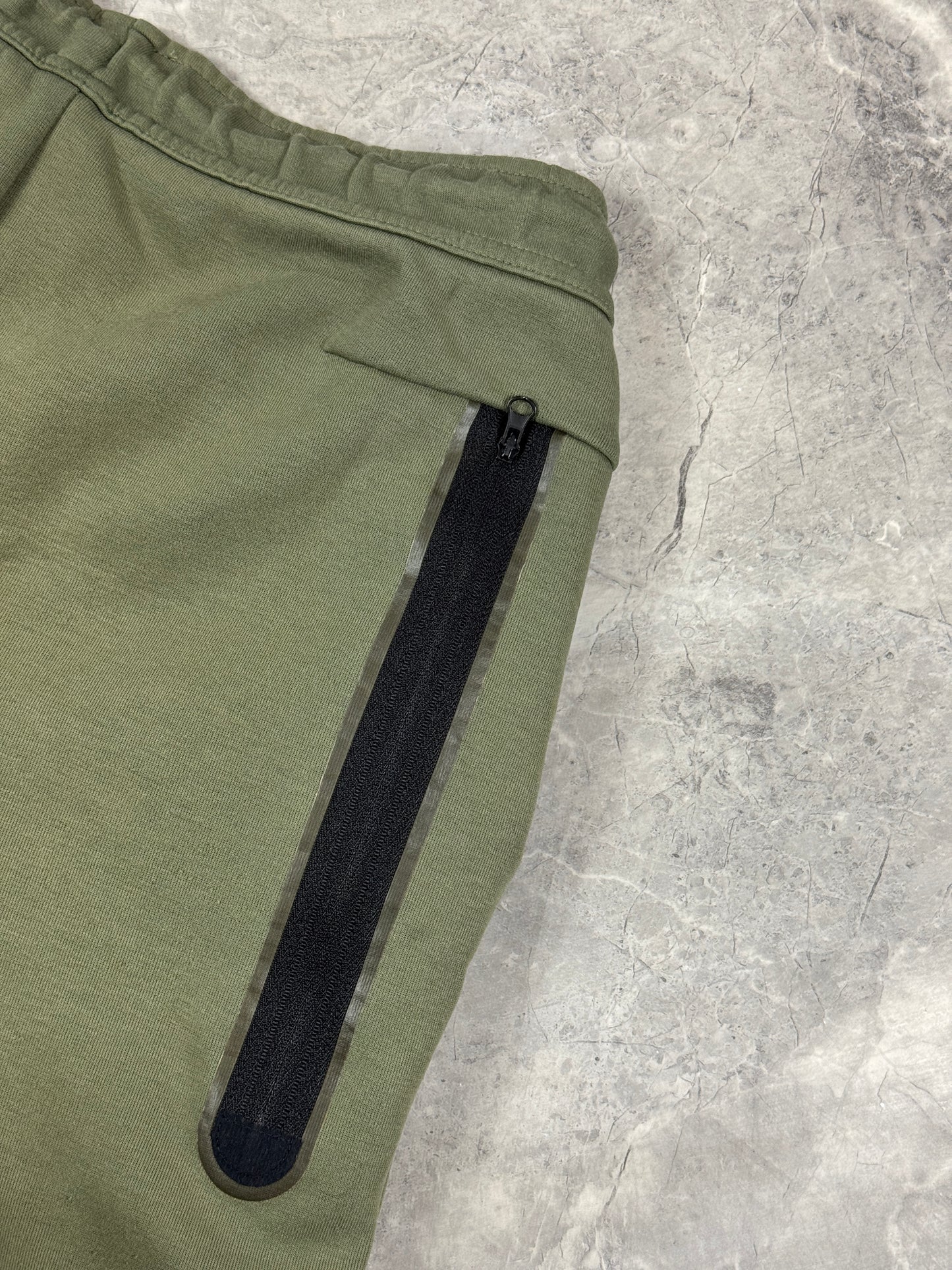 Nike Tech Fleece muške trenerke (S)