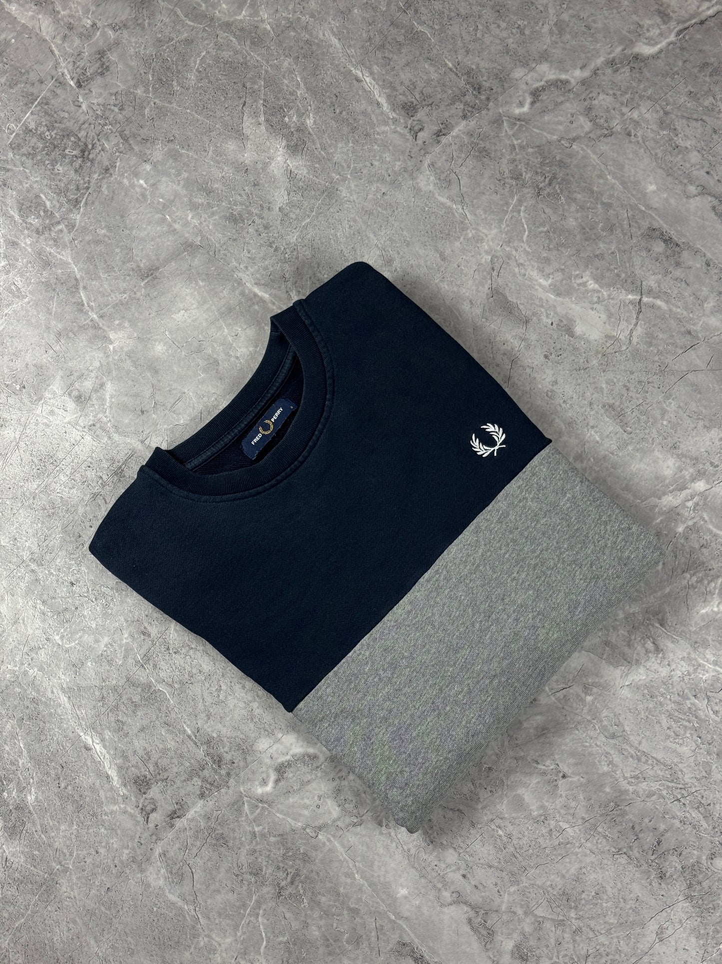 Fred Perry Sivo Teget muška dukserica (S)
