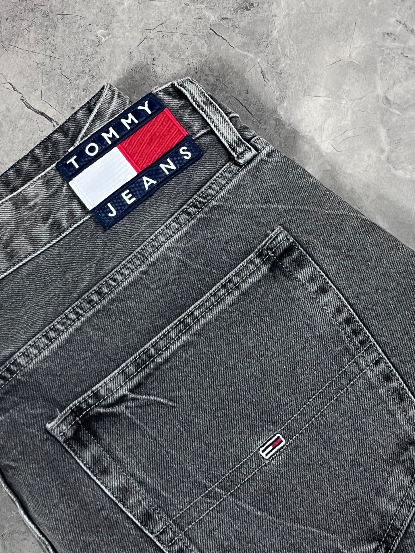 Tommy Jeans muške pantalone (XL)
