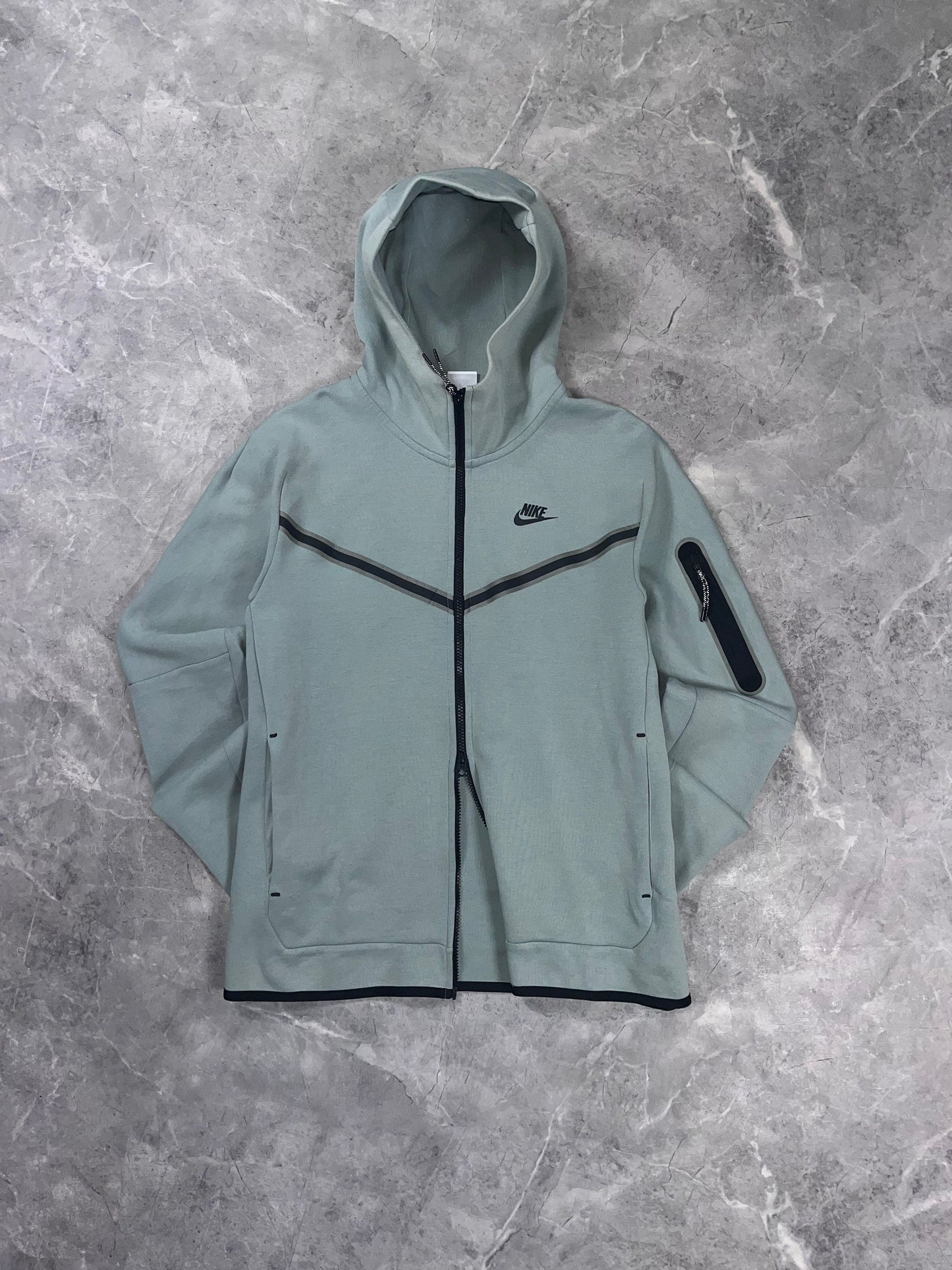 Nike Tech Fleece muška dukserica (M)