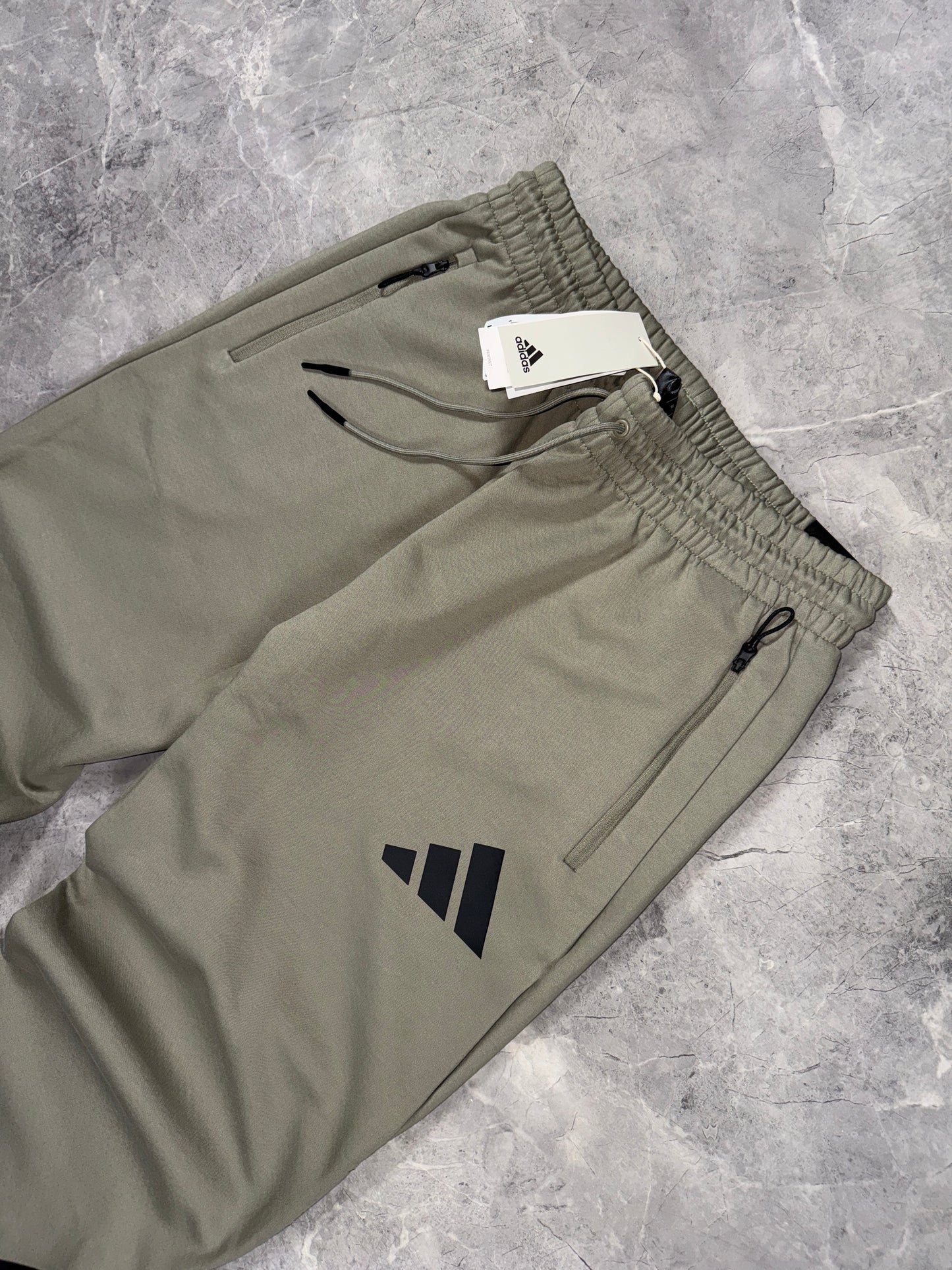 Adidas ZNE muška trenerka (L)