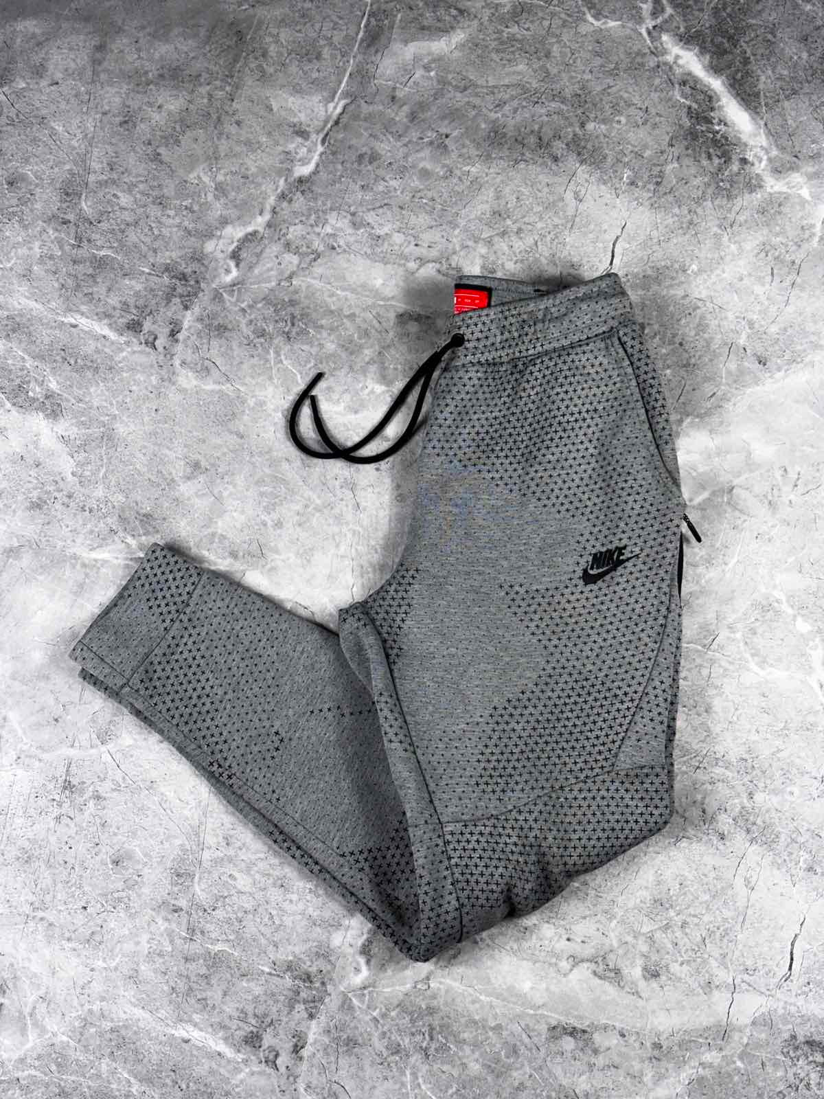 Nike Tech Fleece GX muška trenerka(XS)