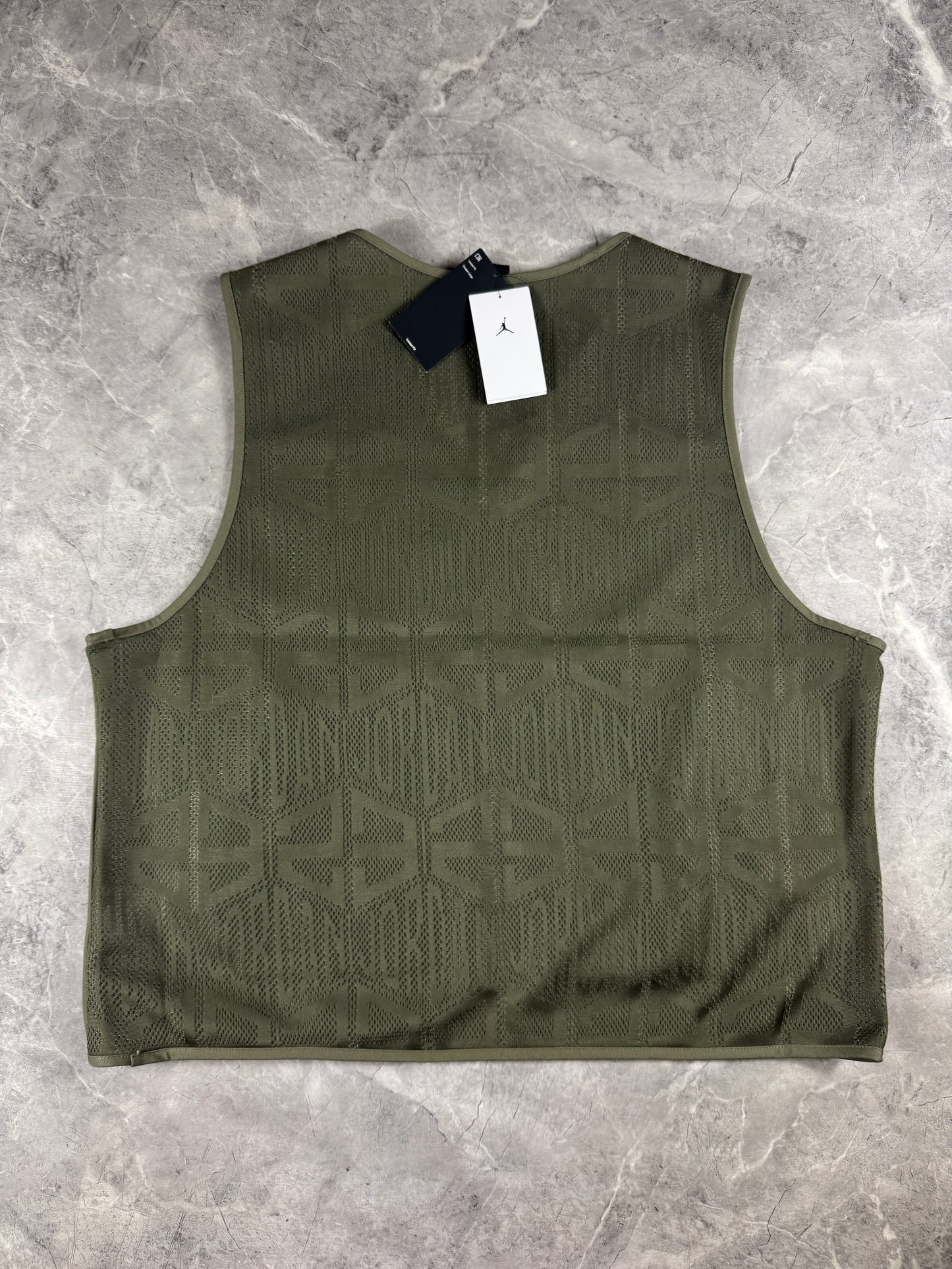 Jordan Essentials Olive muški prsluk(L,XL)
