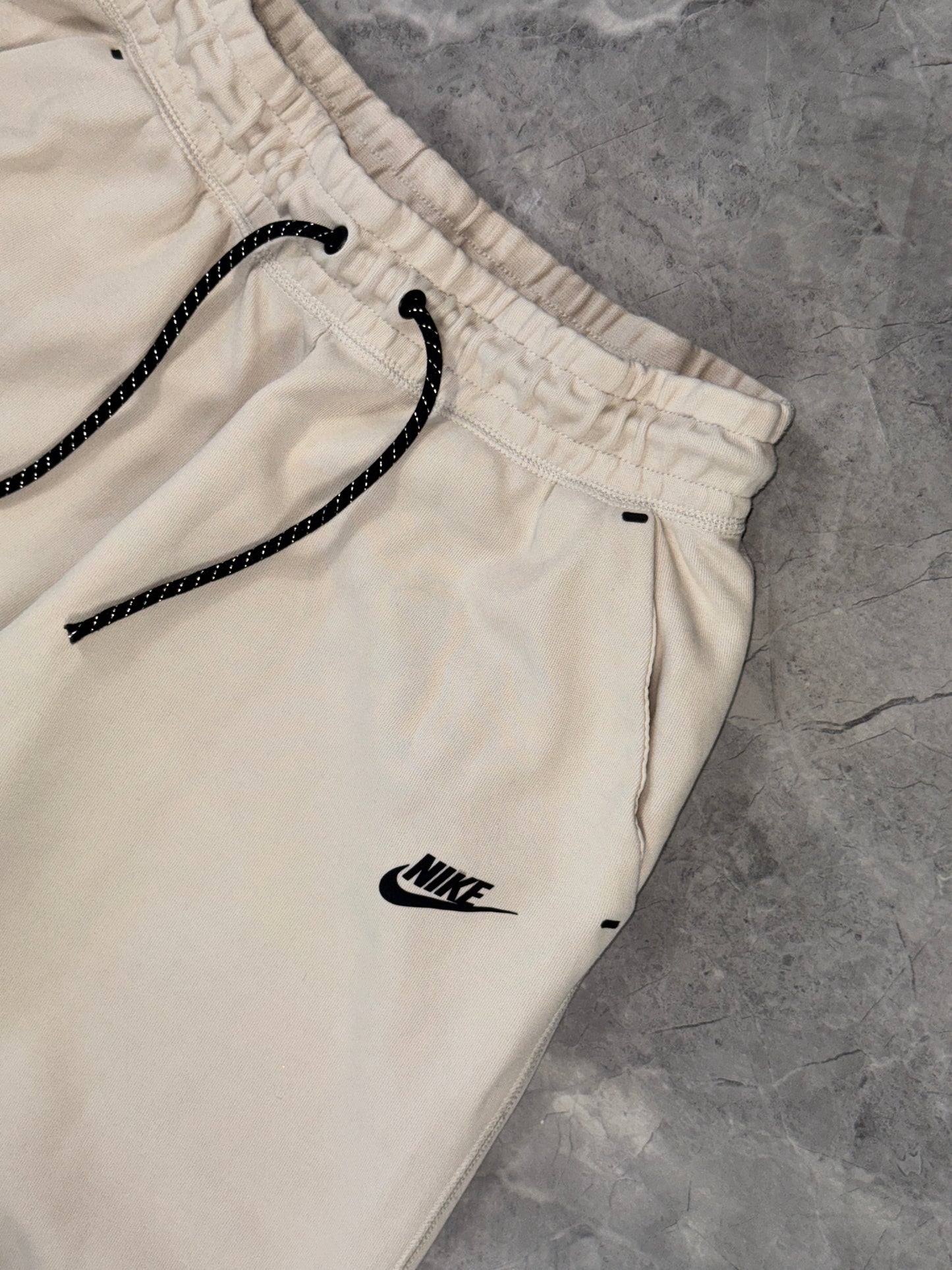 Nike Tech Fleece ženska trenerka (M)