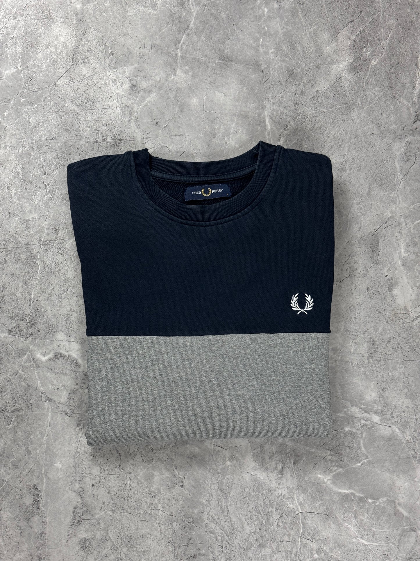 Fred Perry Sivo Teget muška dukserica (S)