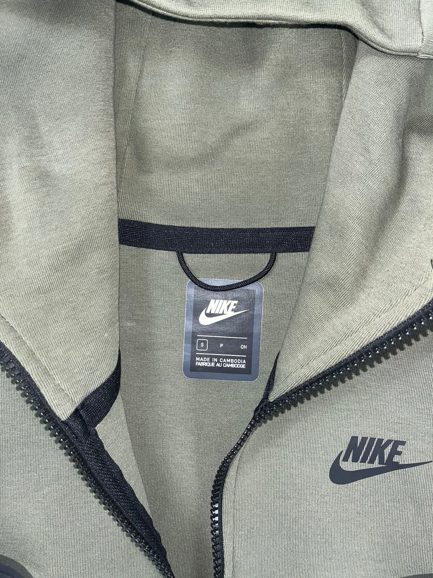 Nike Tech Fleece muška olive dukserica (S)