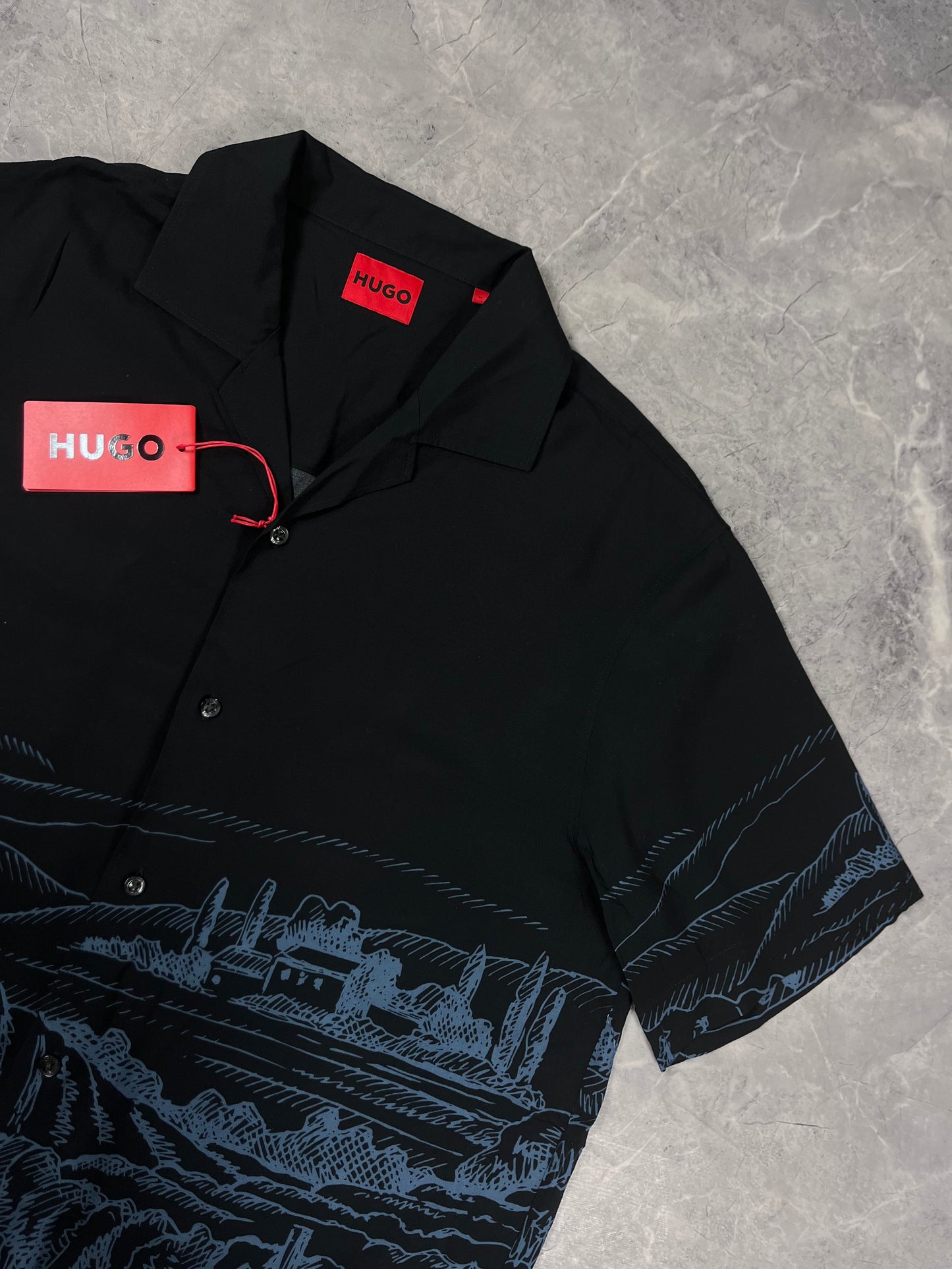 Hugo Boss muška majica košulja (S,M)
