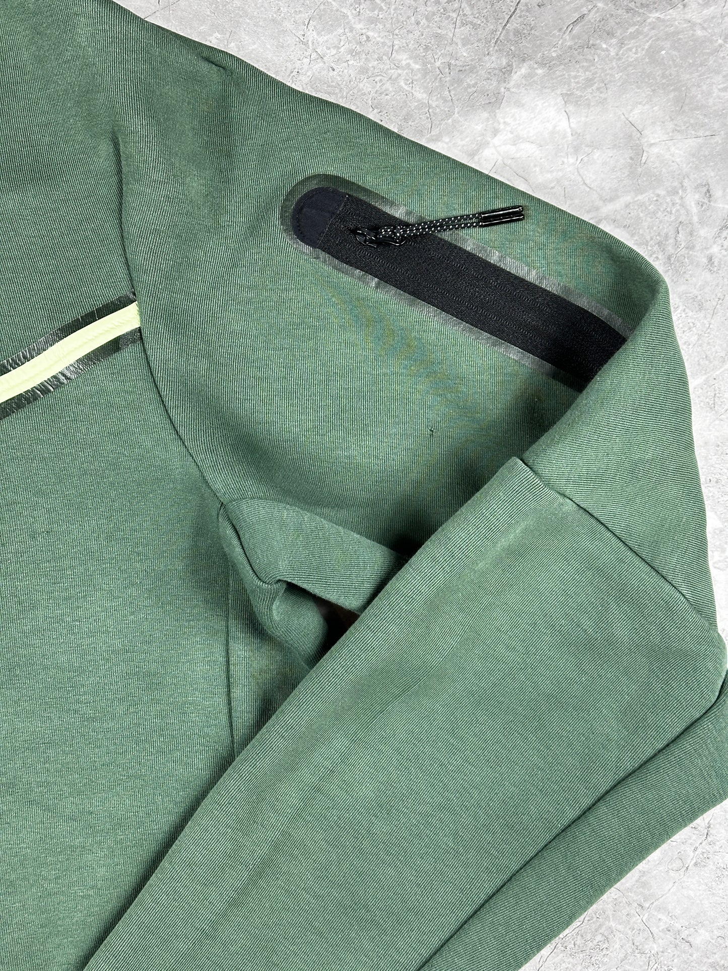 Nike Tech Fleece muška dukserica (M)