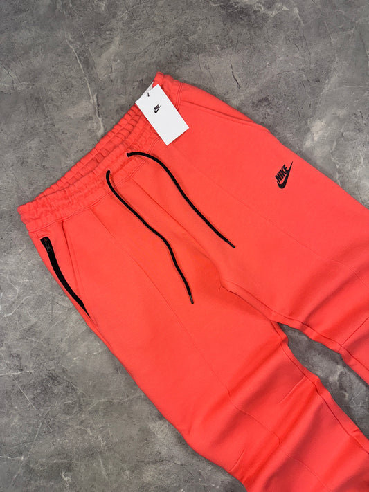 Nike Tech Fleece ženske trenerke (M)